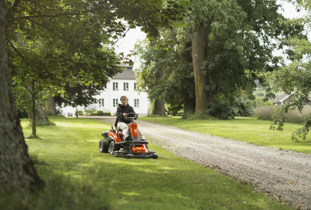Husqvarna R 200iX (bez žac. ústr.)