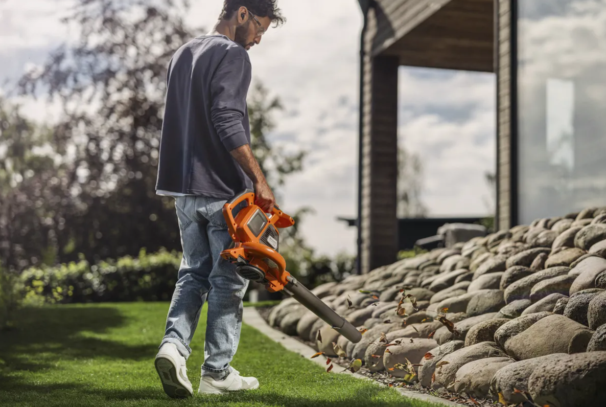 Husqvarna 120iBV s akumulátorem a nabíječkou