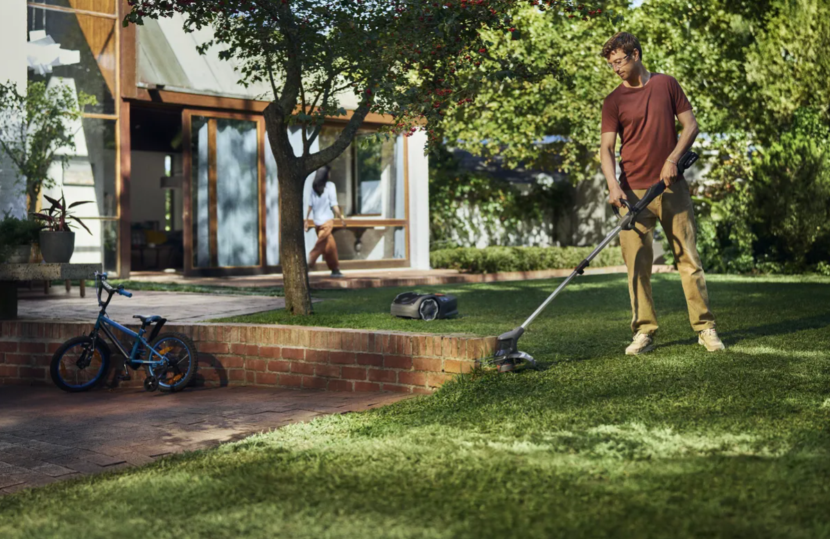 Husqvarna Aspire™ T28-P4A s akumulátorem a nabíječkou