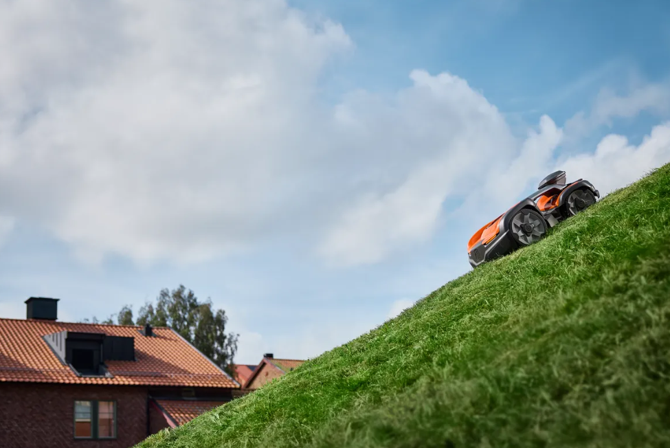 Husqvarna Automower® 535 AWD EPOS®