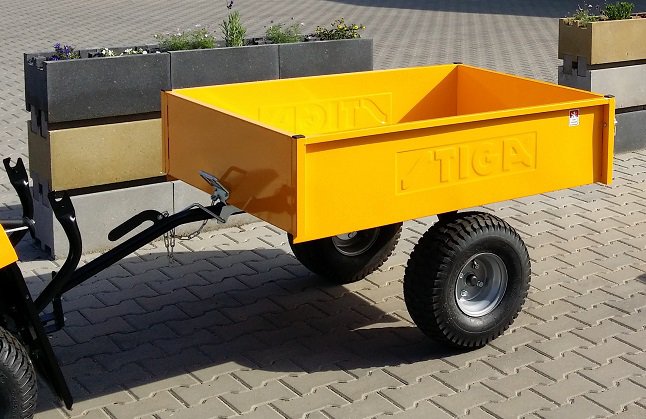 TR 220S - vozík VARES pro zahradní traktory