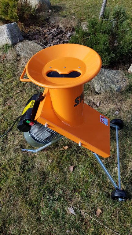SHARK 2,2 - drtič zahradního odpadu 2,2 kW - MODEL 2021