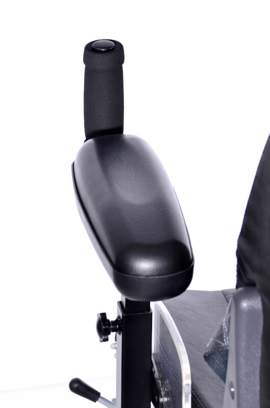 Robustní elektrický invalidní vozík SELVO i4600L