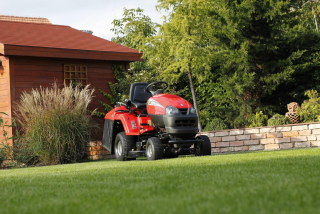 Zahradní traktor W2945